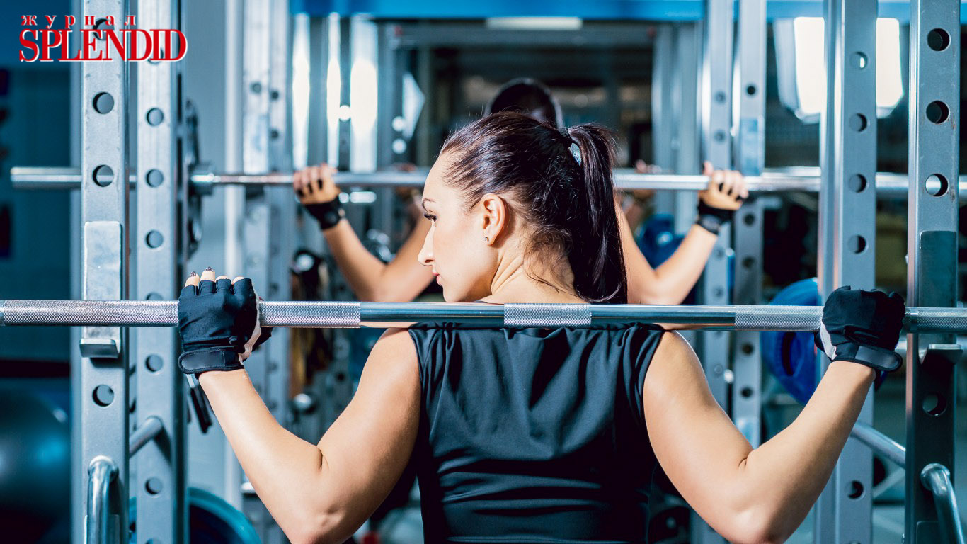 gym-workout-fitness-brunette